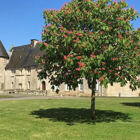 Hébergement de vacances Du Château De Saveilles Paizay-Naudouin-Embourie