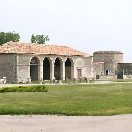 Du Château De Saveilles *