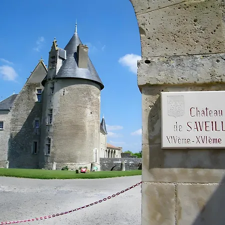 Du Château De Saveilles Hébergement de vacances Paizay-Naudouin-Embourie