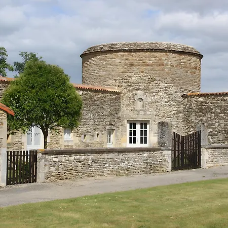 Du Château De Saveilles